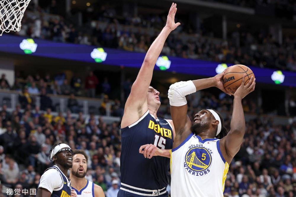 足球世界里 足球世界里