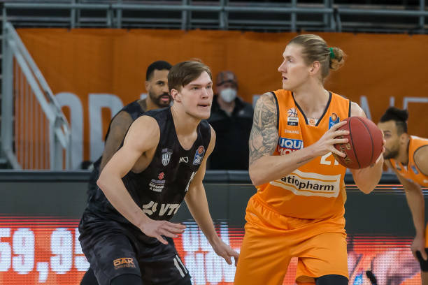 让我们拭目 让我们拭目